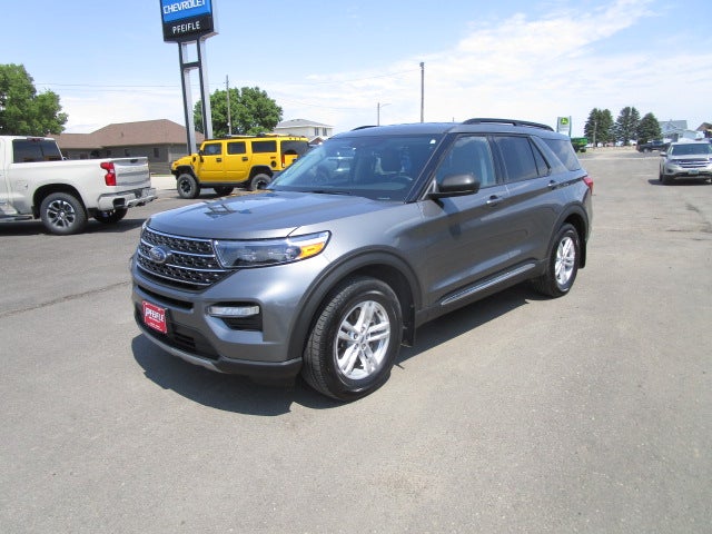 2023 Ford Explorer — rear three-quarter view