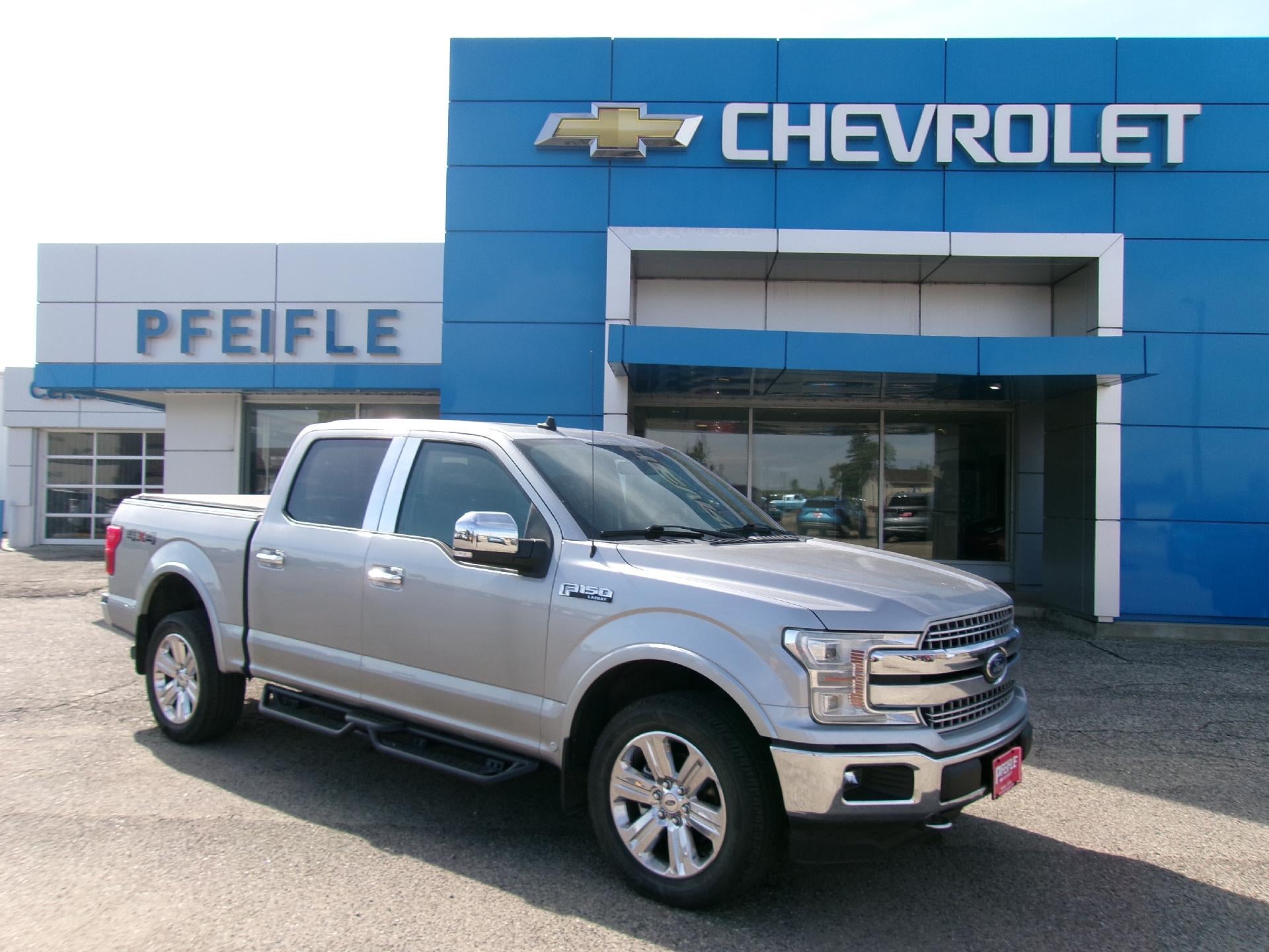 2020 Ford F-150 Lariat in Silver — front three-quarter view
